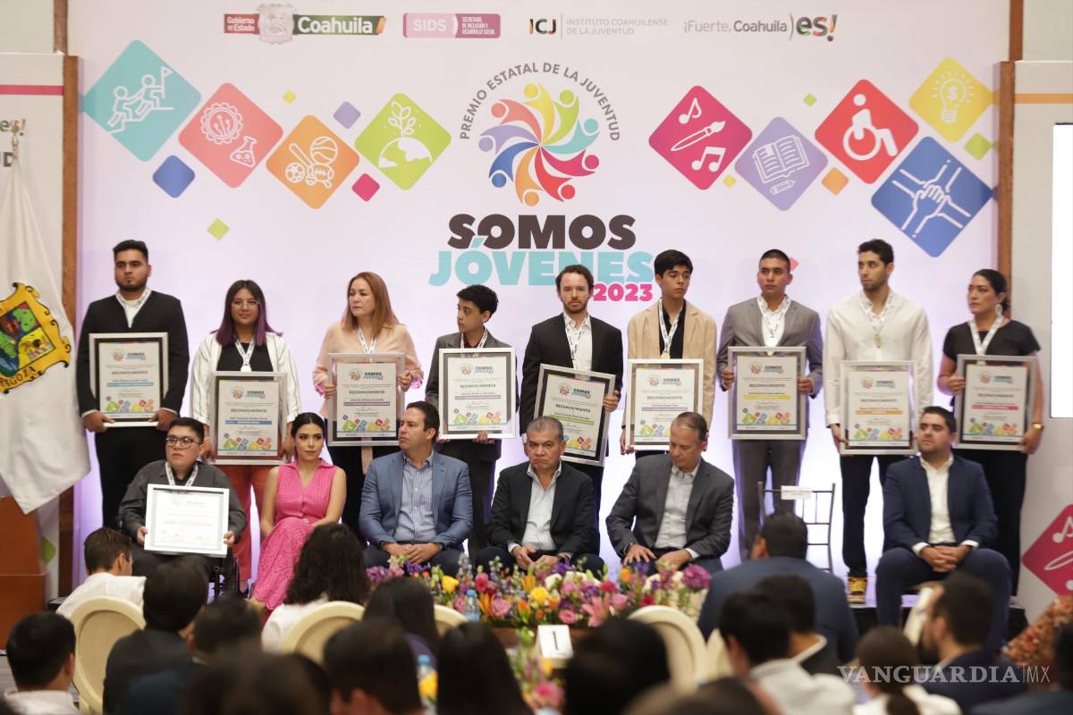 $!Fueron reconocidos Jaime Eduardo Zavala Tristán en la categoría Compromiso y Liderazgo Social; Genaro Cárdenas Gallegos en la de Ciencia y Tecnología; y Karla Guadalupe Rangel Carrales en el área Artística y Cultural, entre muchos otros.