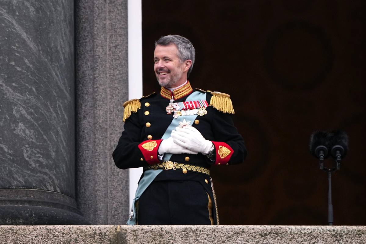 $!Federico X se convirtió este domingo en nuevo rey de Dinamarca tras firmar su madre, la reina Margarita II, su declaración de abdicación.