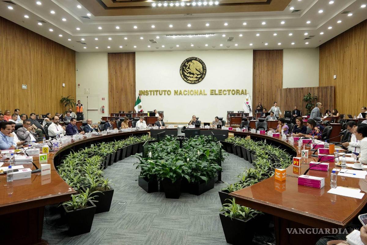 Reconocen PAN, PRI y PRD, ante el INE, la necesidad de redefinirse