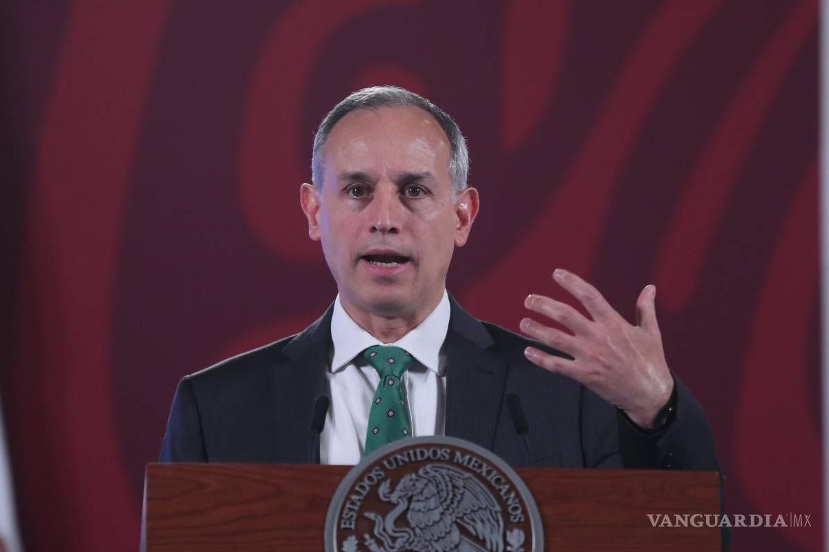 $!El subsecretario de Prevención y Promoción de la Salud, Hugo López-Gatell en una rueda de prensa en Palacio Nacional de Ciudad de México (México).