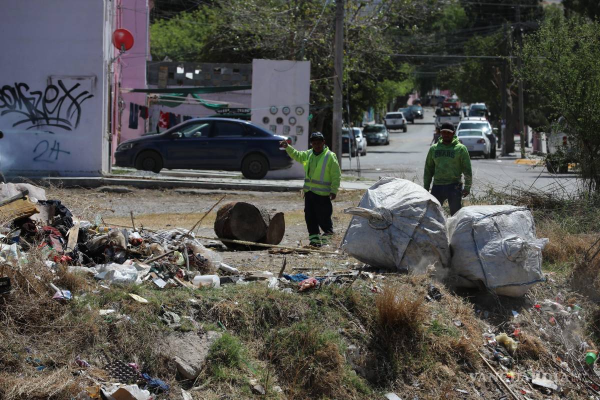 $!Brigadas municipales limpian terrenos baldíos de La Herradura.