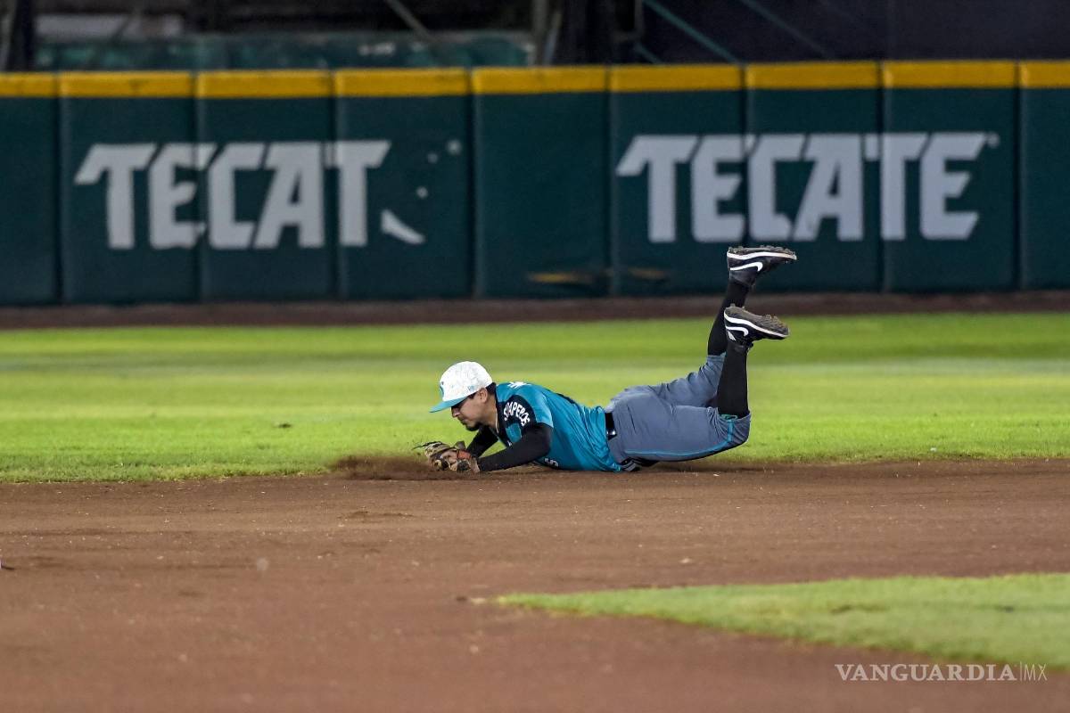 $!Saraperos vs Acereros: la Nave Verde sella espectacular empate a 10 carreras contra Monclova