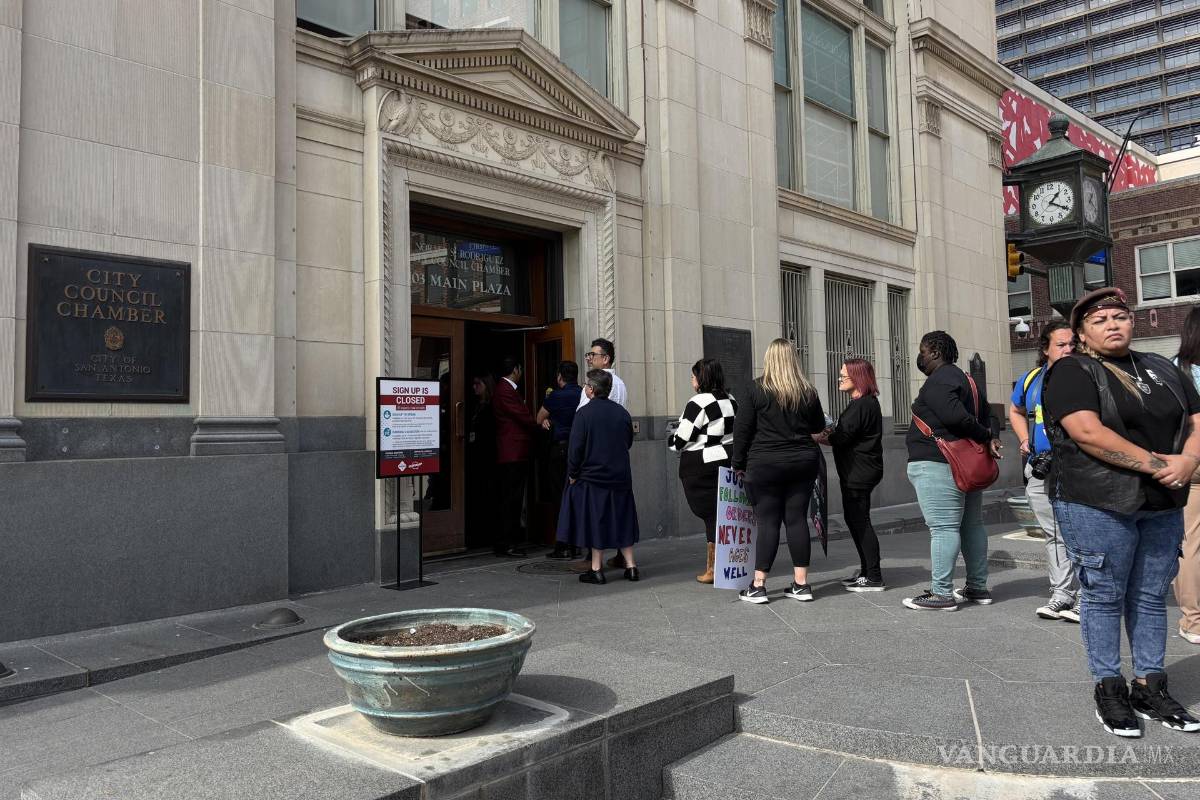 $!San Antonio abordó en un consejo municipal la creciente inquietud entre sus residentes por el aumento de la presencia de agentes federales.