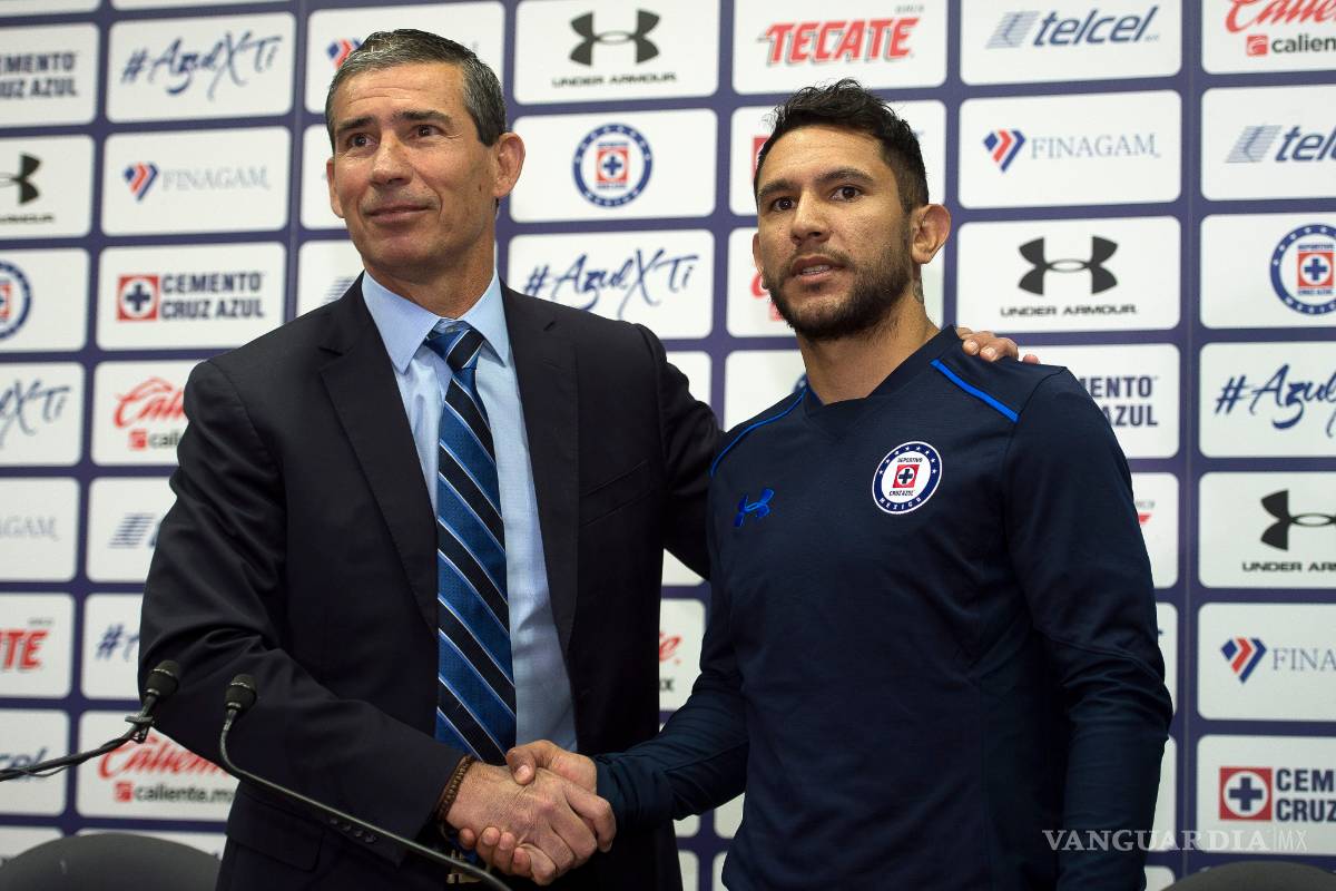 Walter Montoya fue presentado con el Cruz Azul