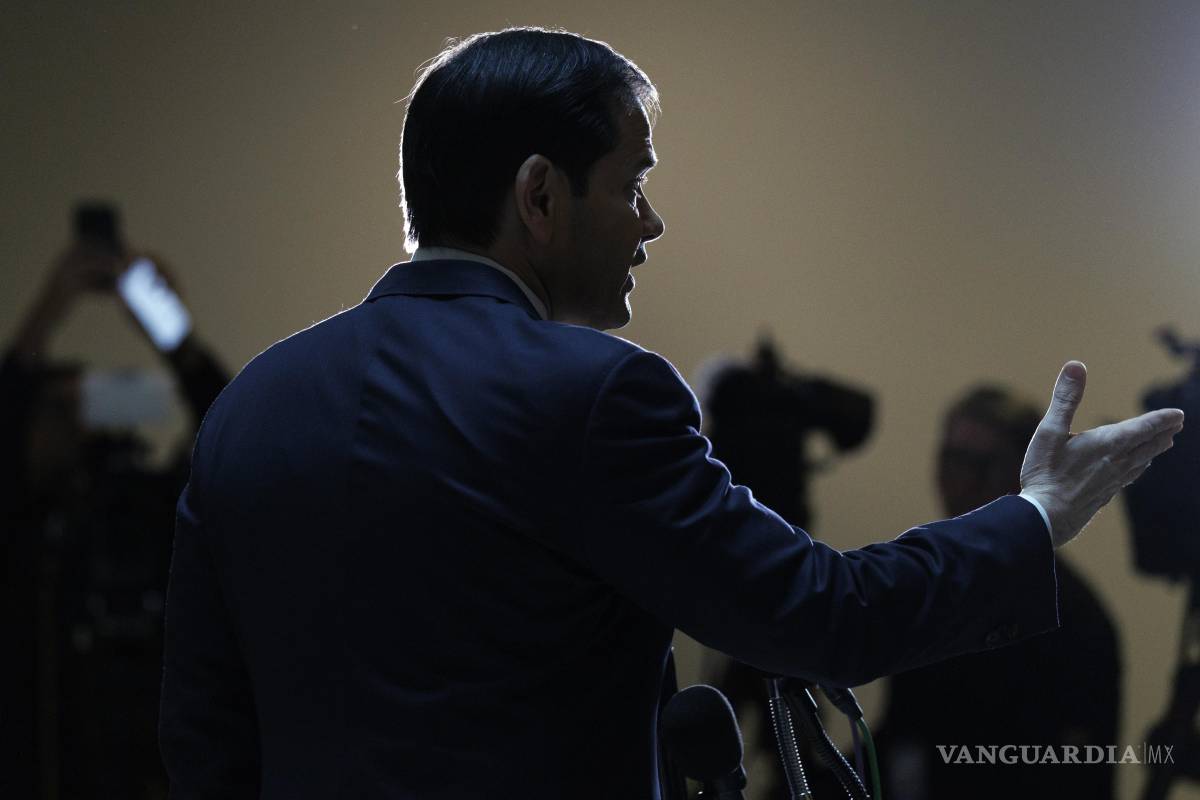$!El secretario de Estado de Estados Unidos, Marco Rubio, habla con los medios antes de una reunión informativa clasificada con legisladores en el Capitolio.