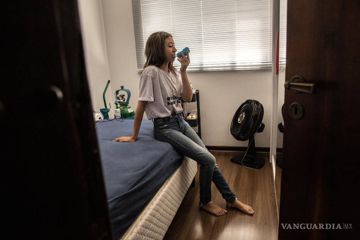 $!Raphaelle Pereira, que vive con fibrosis quística en Curitiba, Brasil.