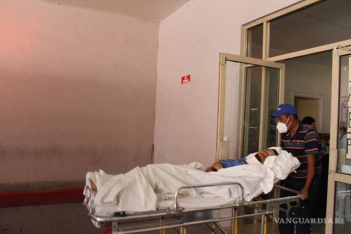 Hombre apedrea domicilio en Parras, Coahuila; en respuesta, lo golpean con un bate