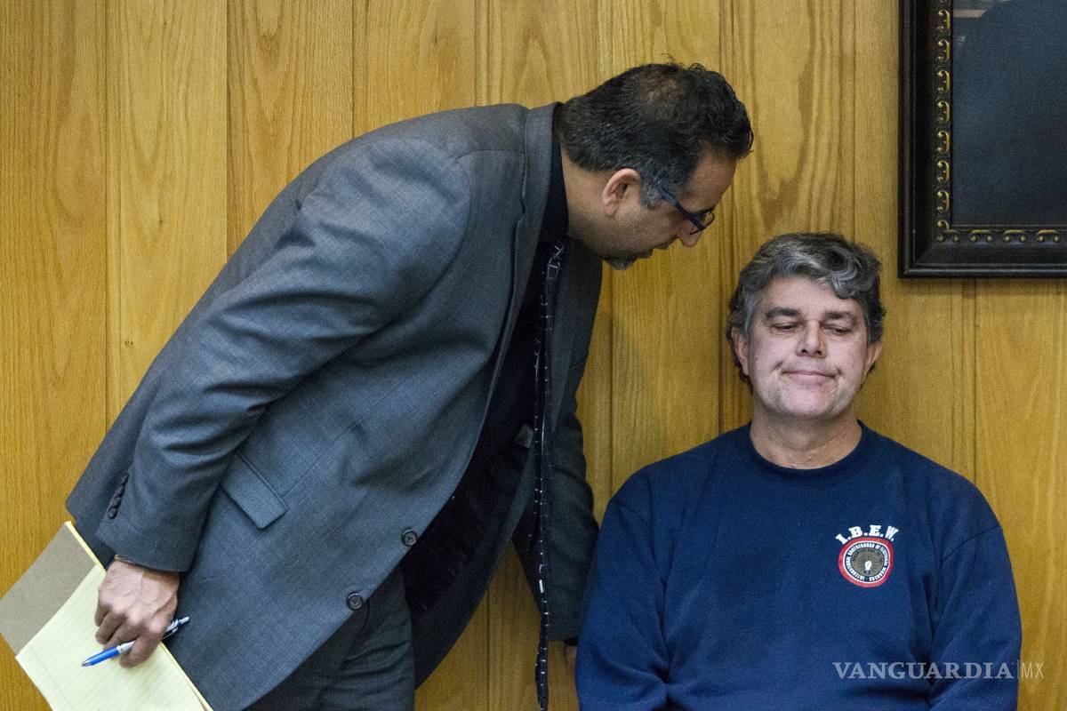 $!Esto pasó por la cabeza del padre de víctimas de abuso cuando intentó golpear a Larry Nassar