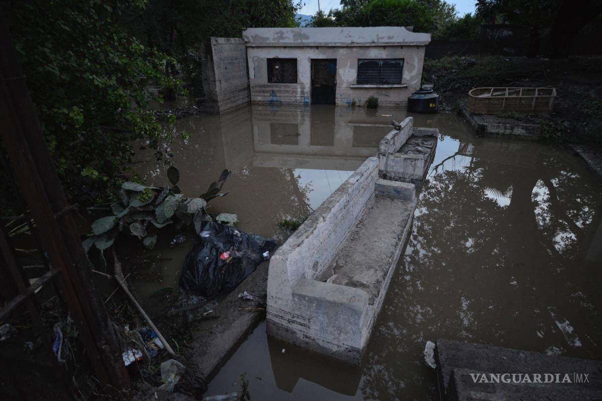 $!Tras fuertes lluvias se registraron desbordes de arroyos en la Región Carbonífera de Coahuila, donde el municipio de Múzquiz quedó prácticamente bajo el agua