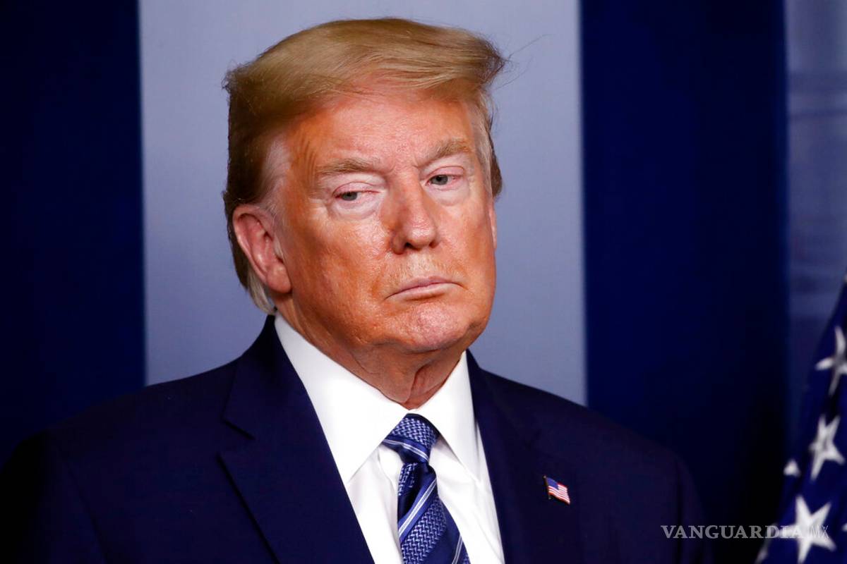 Trump suspende permisos de residencia permanente para migrantes y visas laborales por 60 días