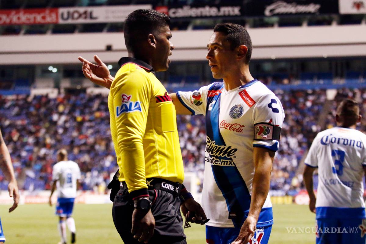 Los árbitros son un miembro más de Liga MX: Enrique Bonilla