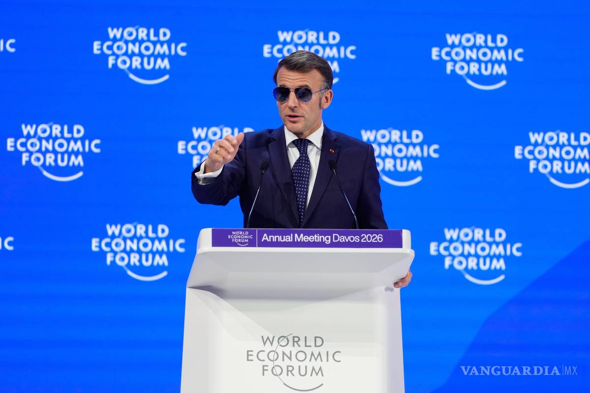 $!El presidente francés, Emmanuel Macron, habla durante la Reunión Anual del Foro Económico Mundial en Davos, Suiza, el martes 20 de enero de 2026.