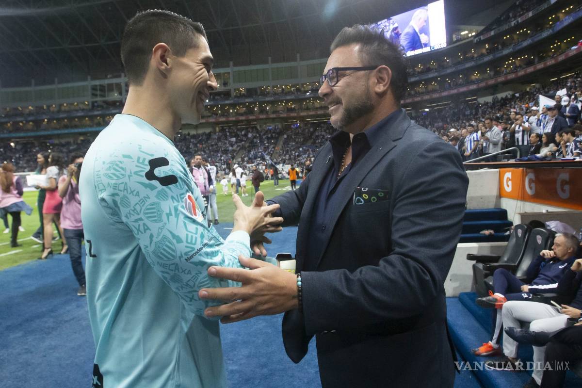 Oficial: Hugo González regresa con los Rayados