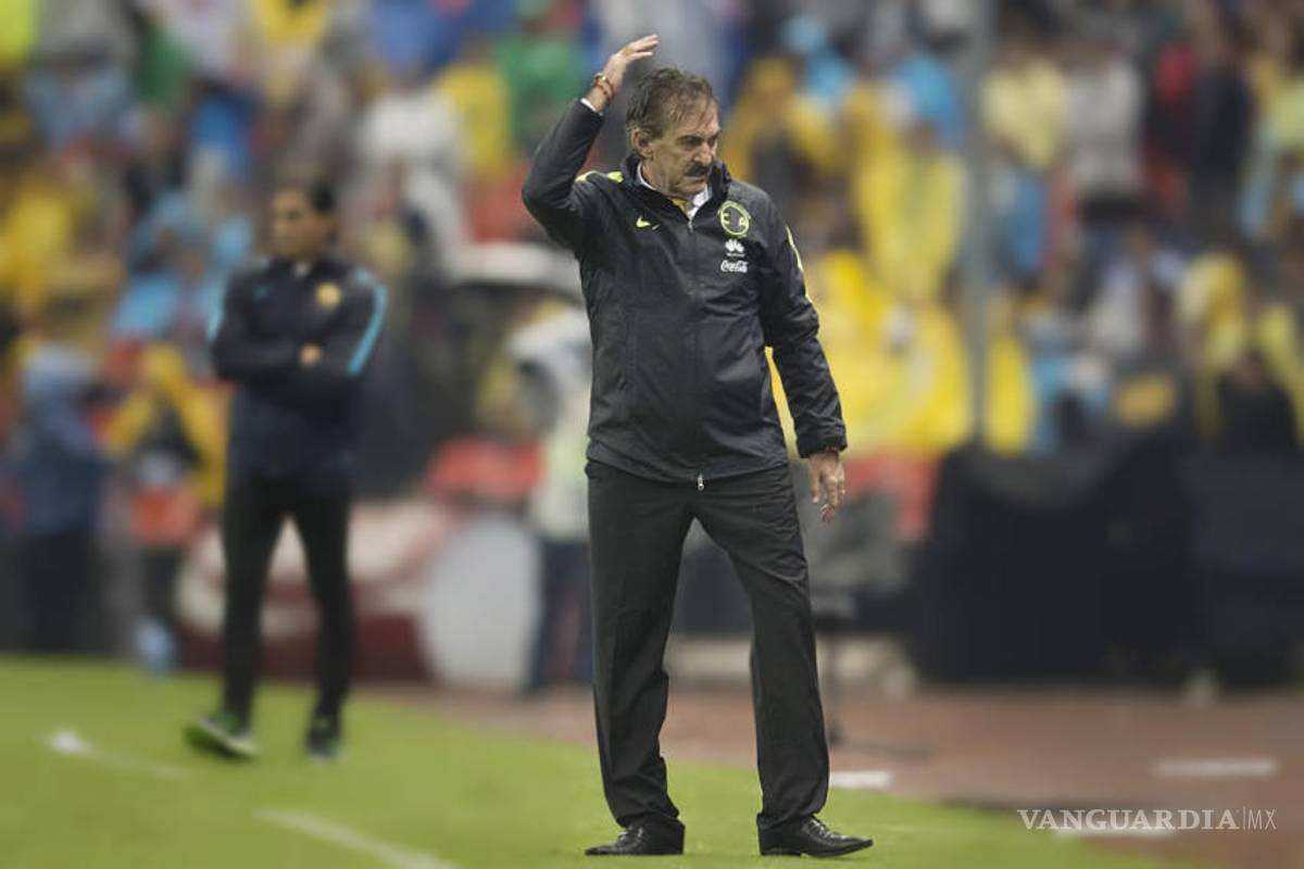 La Volpe podría no ir al Mundial de Clubes con América por su situación migratoria