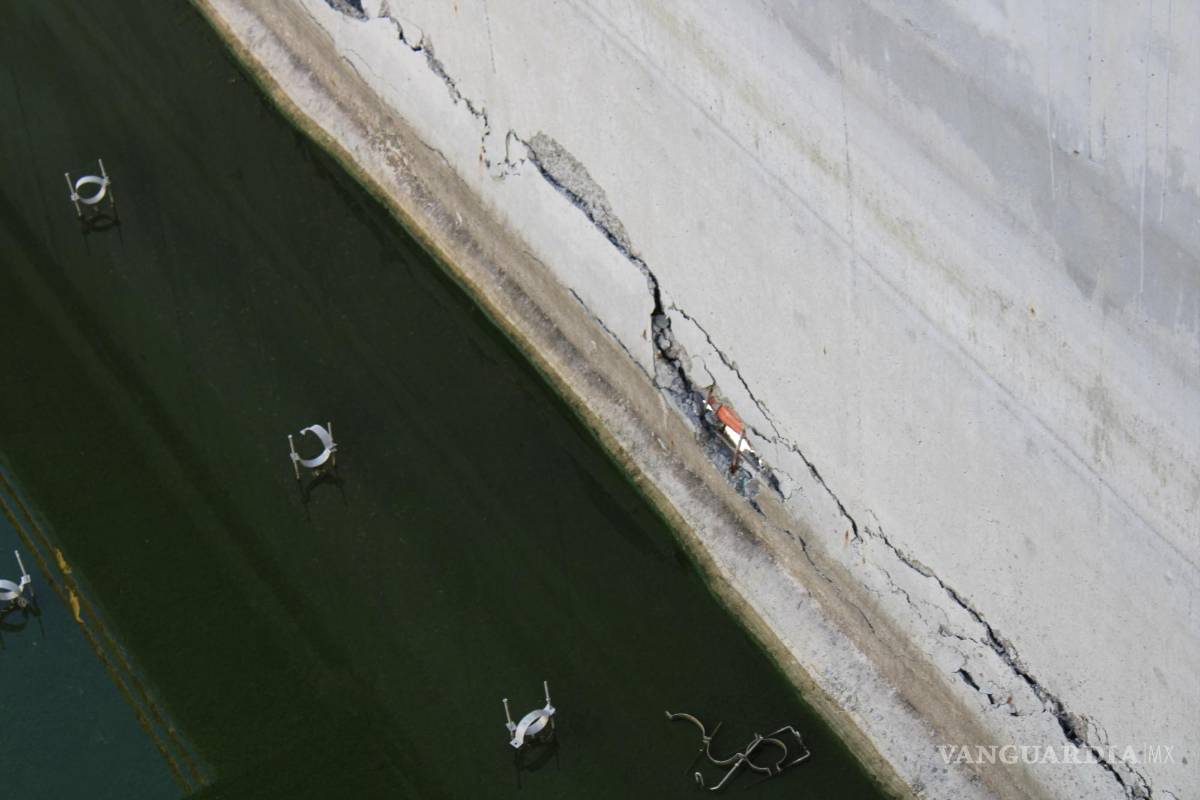 $!La obra en Sabinas se ha deteriorado y a pesar del discurso para reactivarla, continúa como elefante blanco.