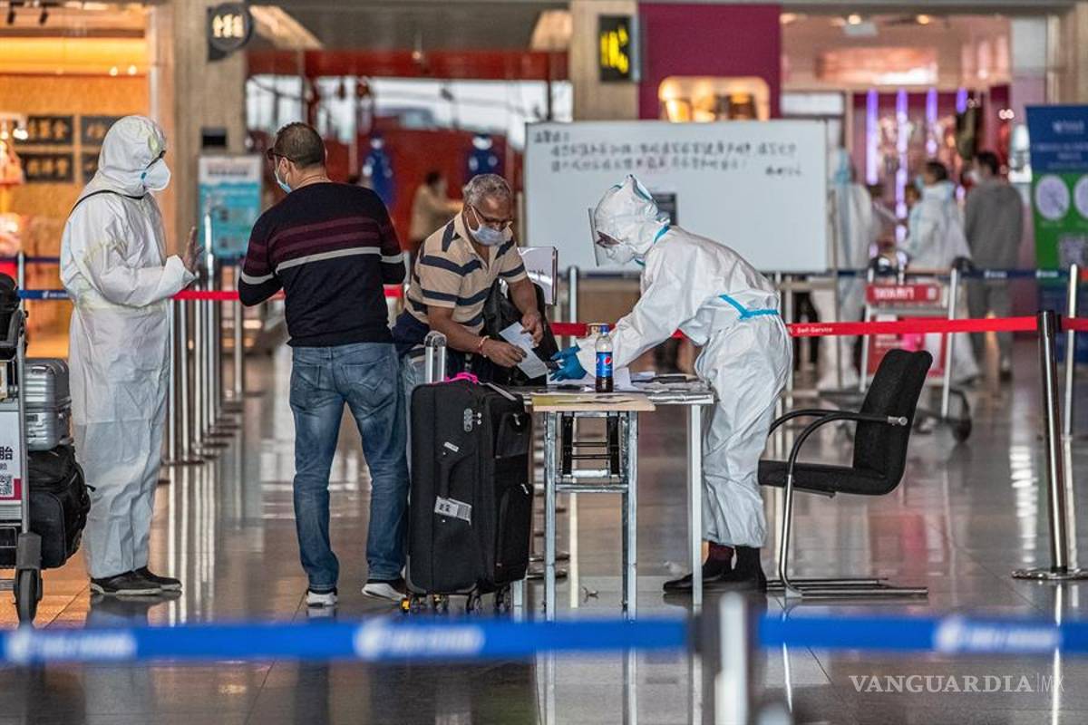 Se salva China de contagios locales de coronavirus por 24 horas