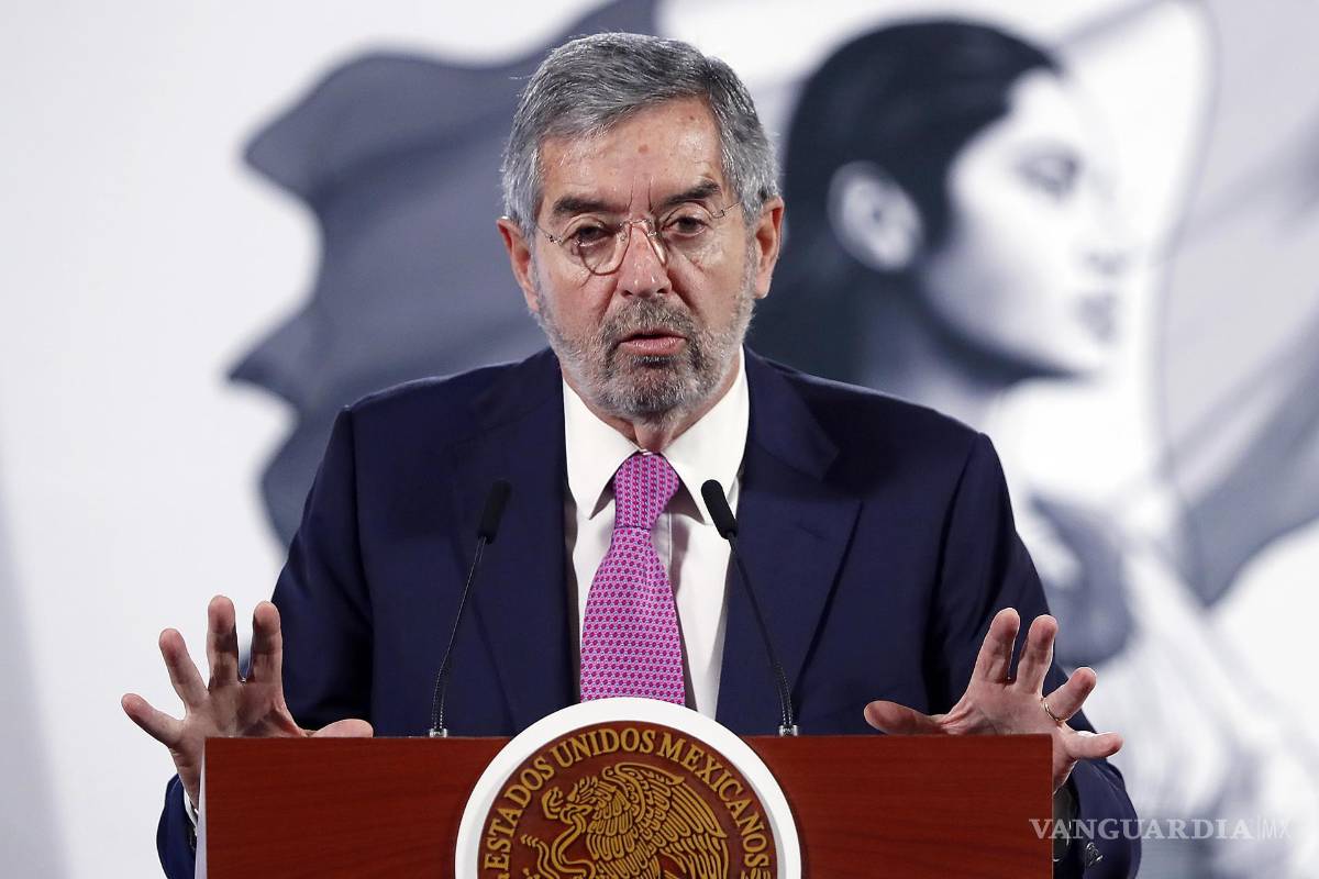 $!El canciller mexicano, Juan Ramón de la Fuente en una rueda de prensa en Palacio Nacional de la Ciudad de México.