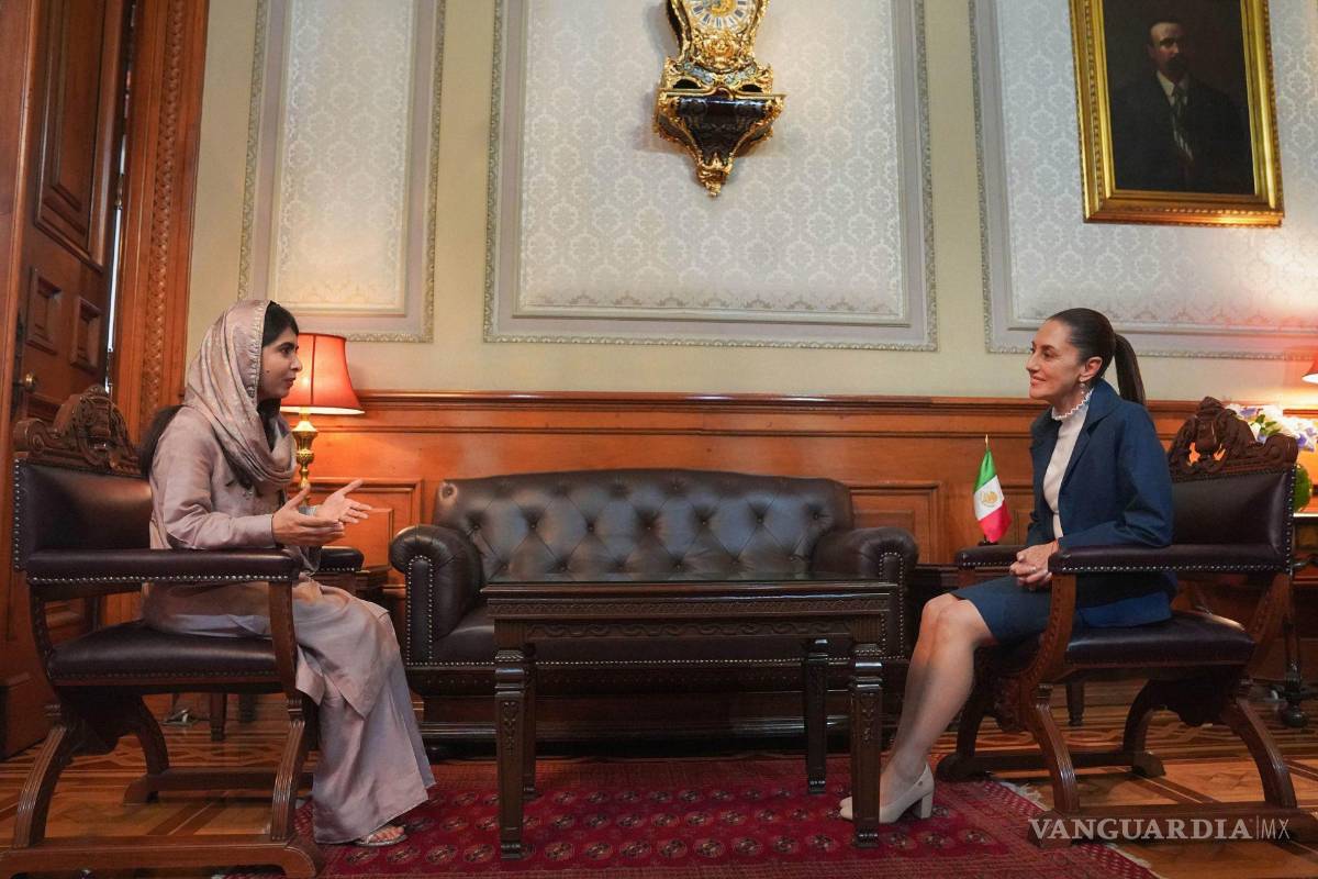 ‘Mujeres podemos ser lo que queremos ser’: Malala Yousafzai y Claudia Sheinbaum se reúnen en Palacio Nacional