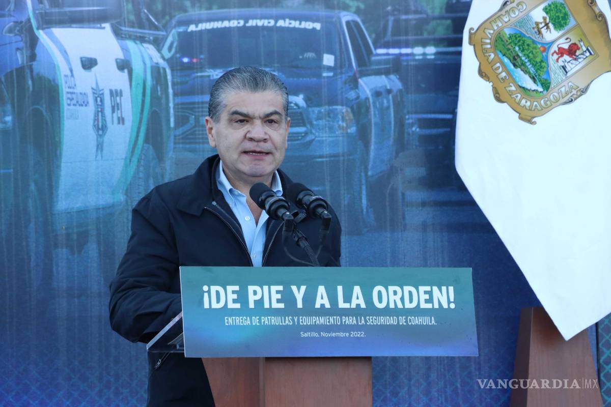 $!Ante los 17 alcaldes presentes, el gobernador Miguel Riquelme dijo que se ratifica el compromiso de trabajo coordinado y esfuerzo compartido por la salvaguarda de la integridad física y patrimonial de los coahuilenses.