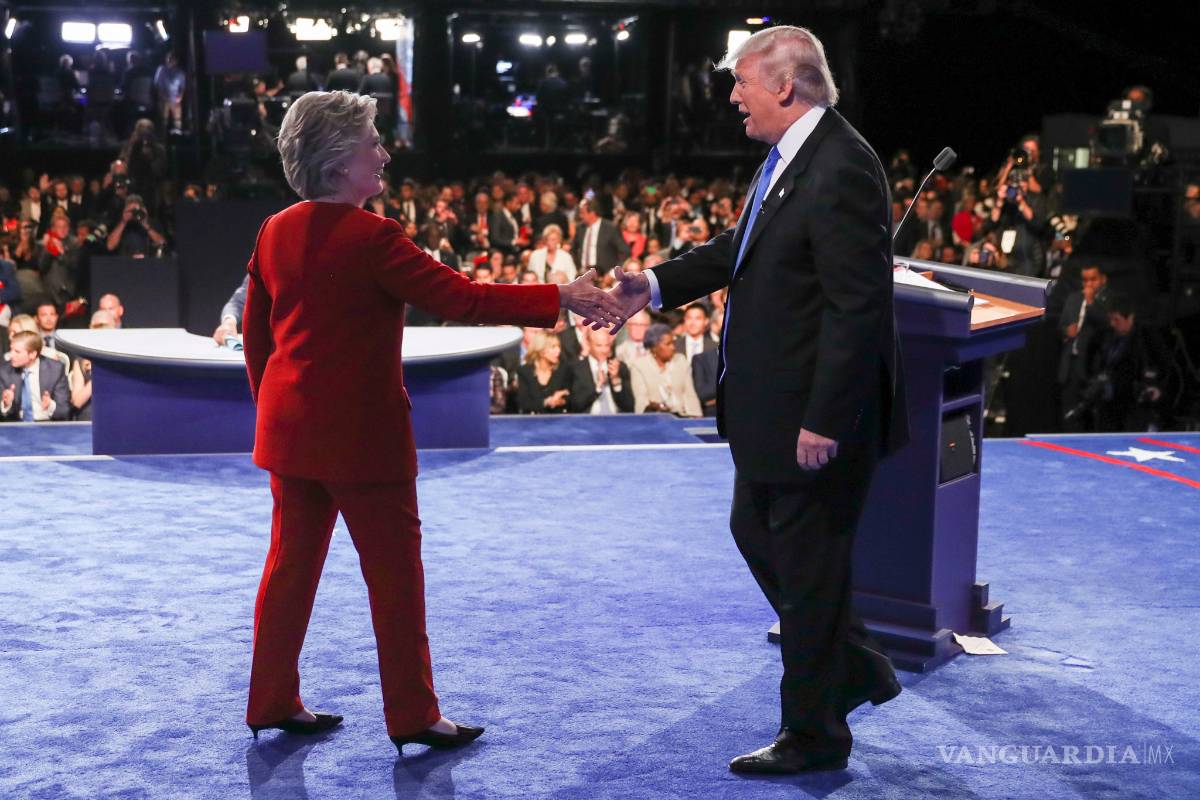 Clinton y Trump intercambian duras críticas en primer debate