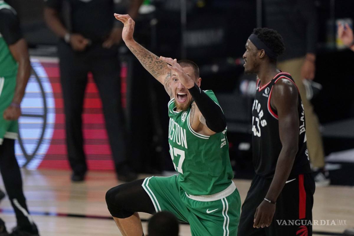Recortan distancia, Raptors revive frente a Celtics