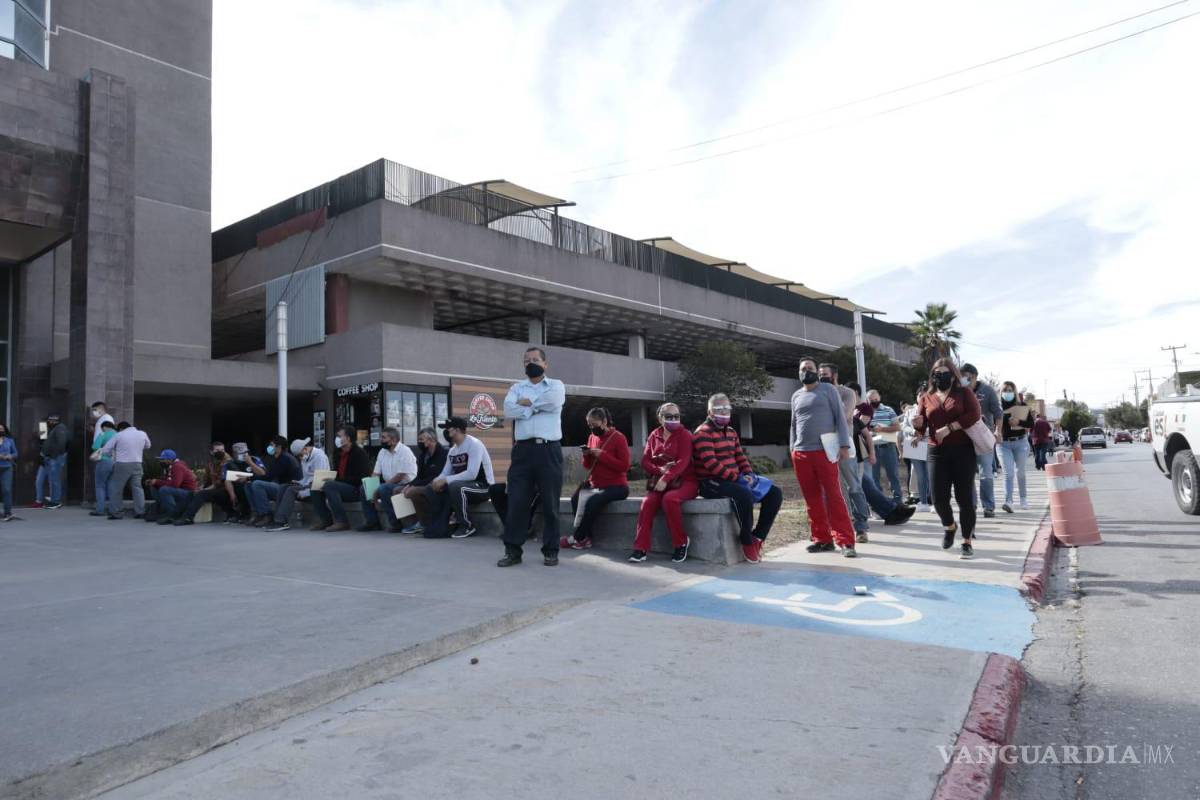 Se ‘cae’ plataforma Paga Fácil para pago de placas; usuarios saturan sistema