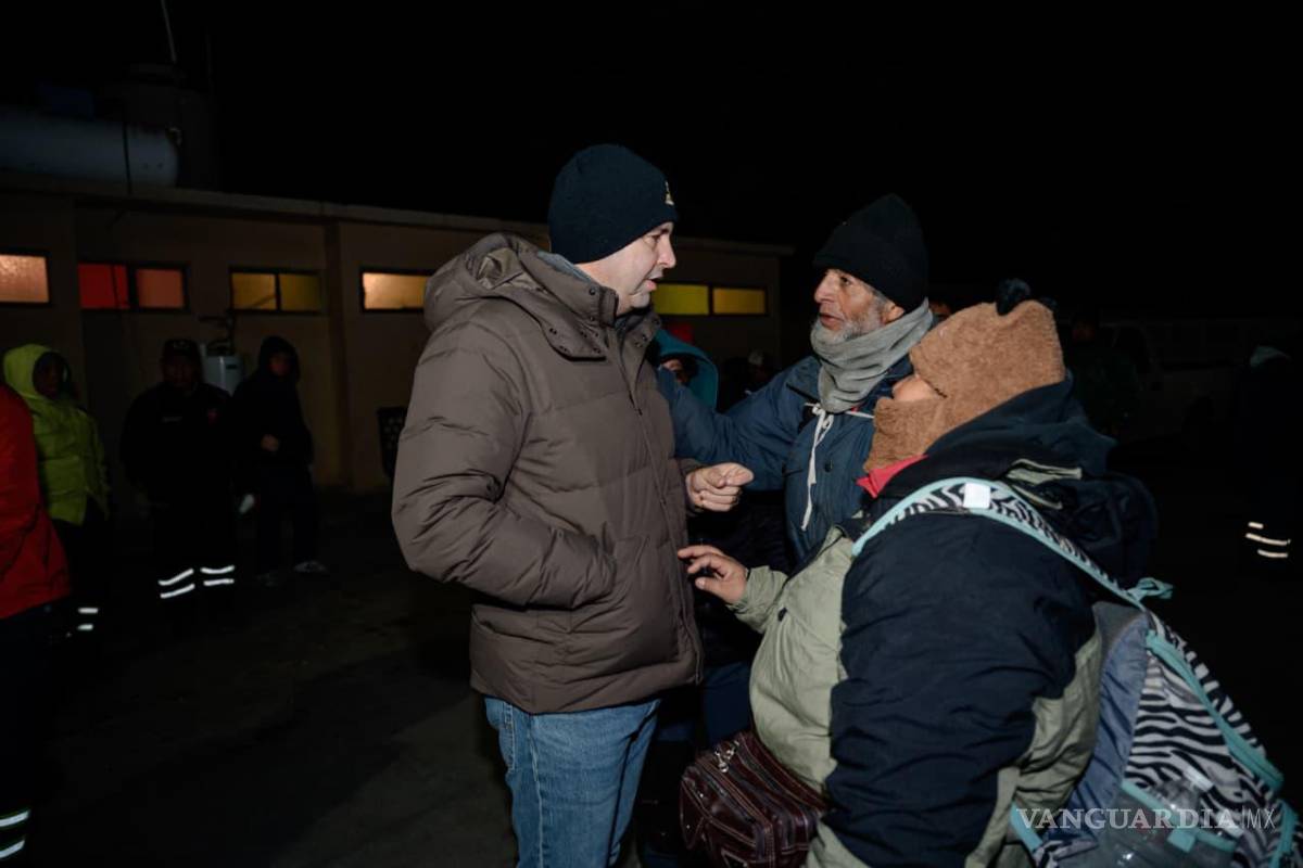 $!El alcalde reconoció la labor del personal de barrido manual.