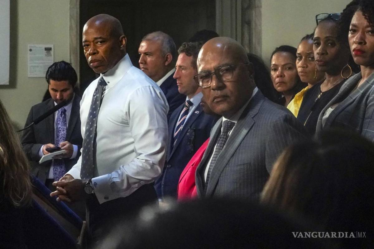 $!El alcalde de Nueva York, Eric Adams, durante una conferencia de prensa.