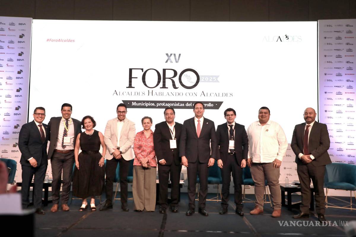 $!El foro reunió a alcaldes, empresarios, especialistas y representantes gubernamentales para intercambiar experiencias de éxito.