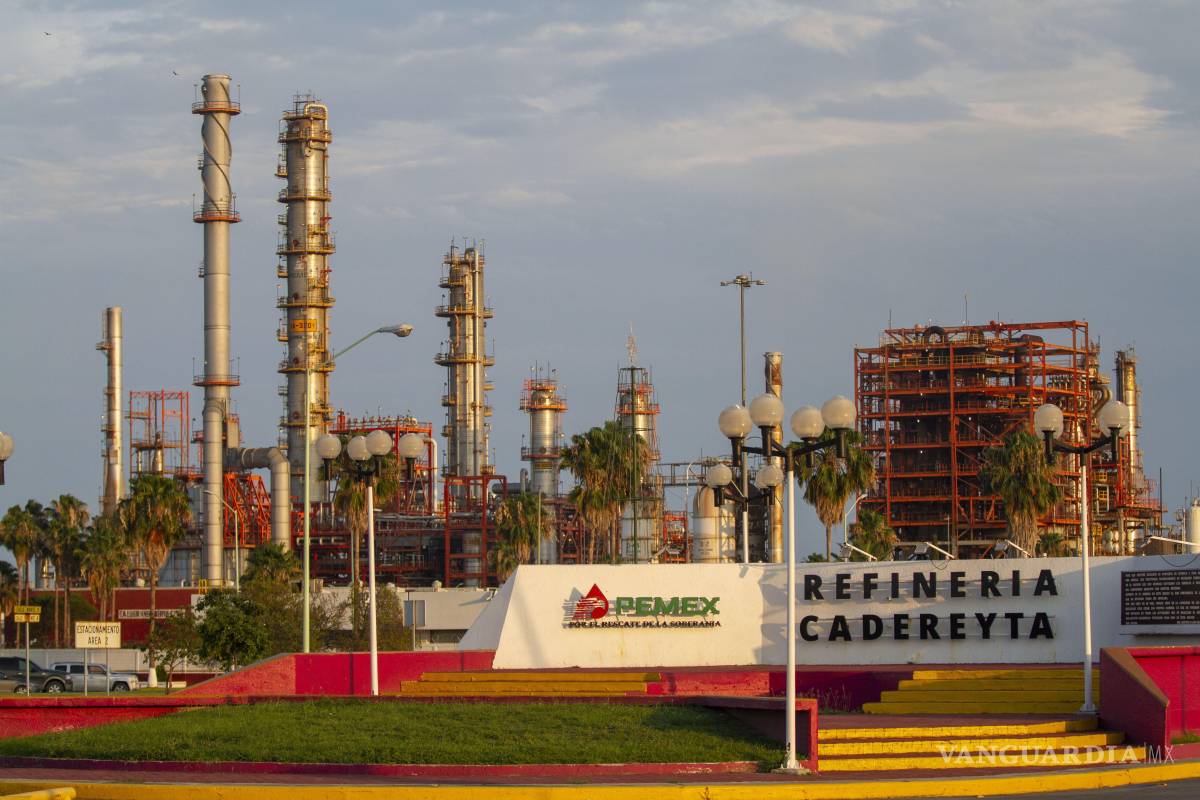 $!Petróleos Mexicanos (Pemex) suspendió el reporte de envíos de petróleo y gasolinas a Cuba.