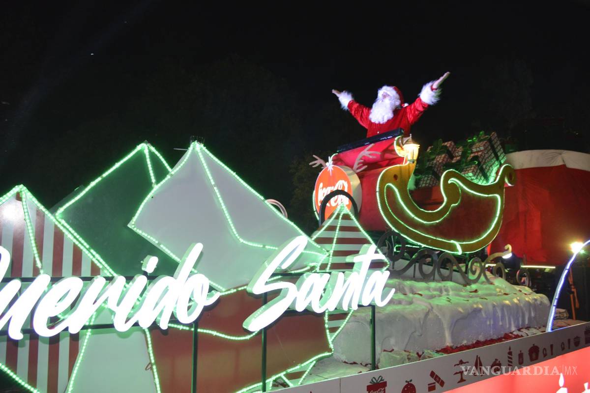 $!Santa y su trineo forman parte de la Caravana Coca-Cola.