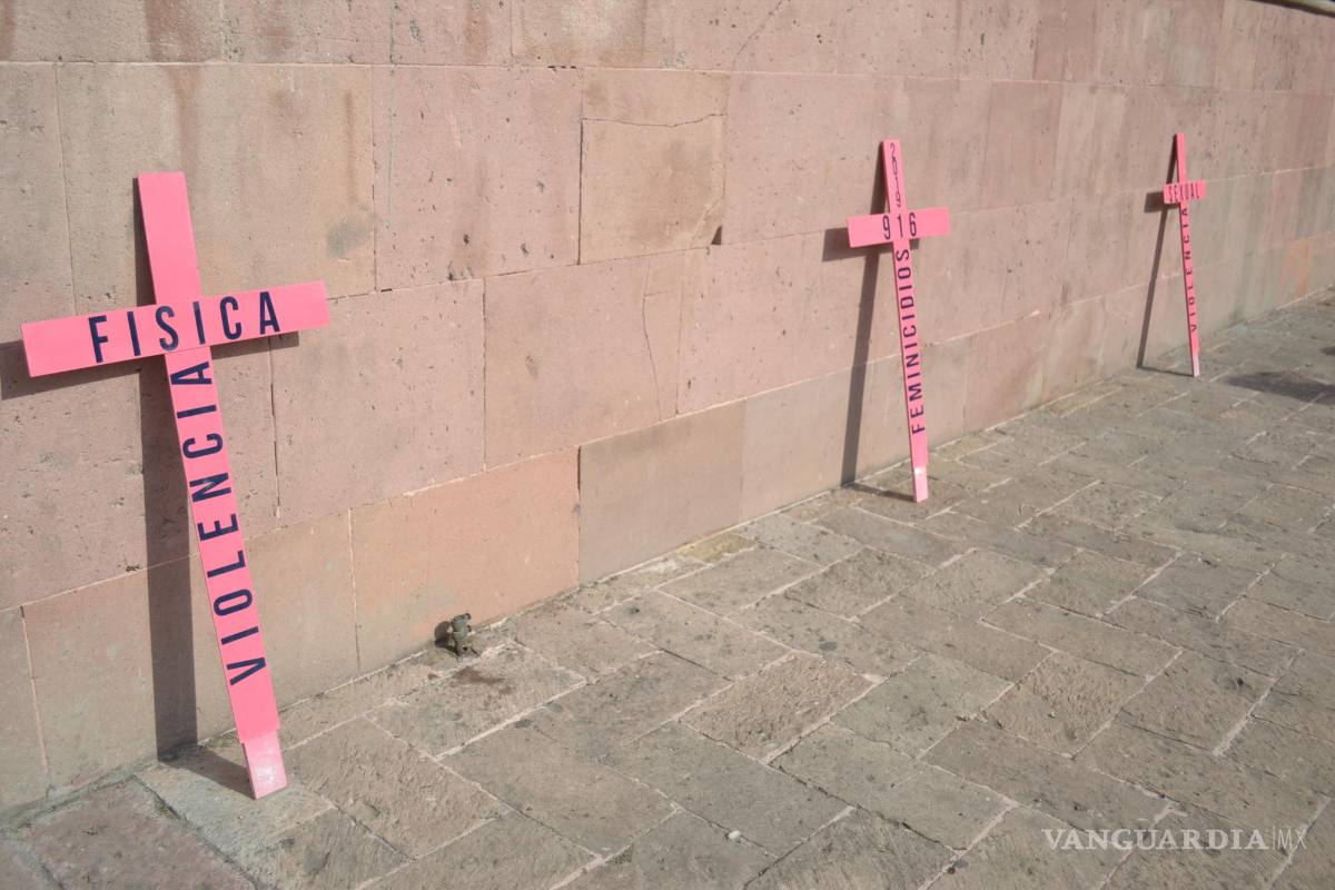 Se une Saltillo a luto nacional; mujeres suplican justicia y que detengan ola de feminicidios