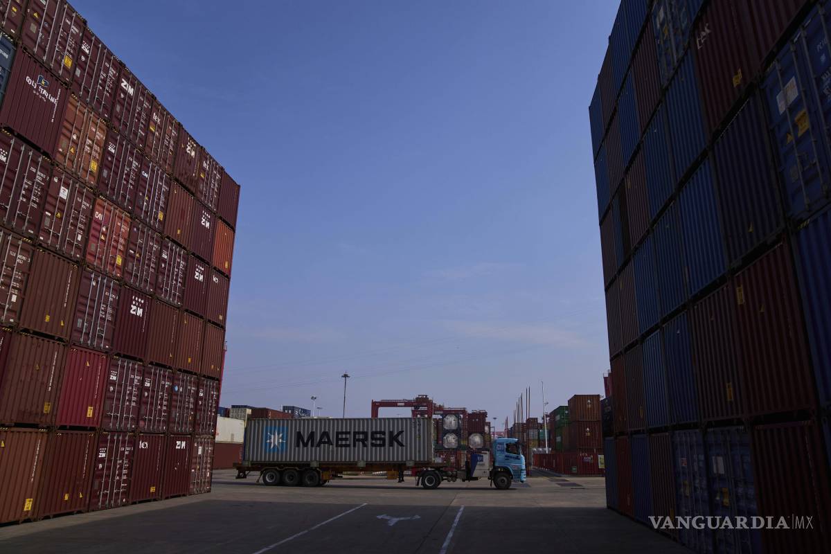 Caen 2.7% exportaciones de México a Estados Unidos en abril