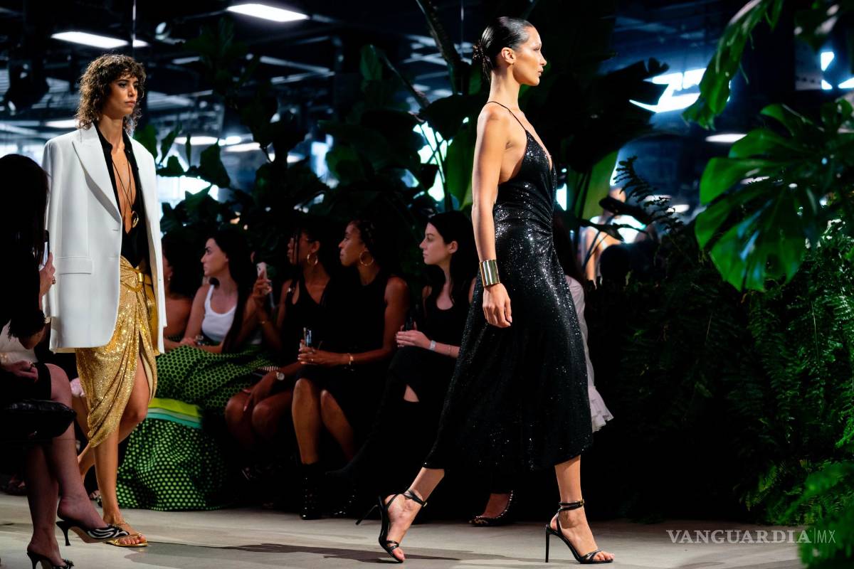 $!La colección de Michael Kors se modela durante la Semana de la Moda de Nueva York.