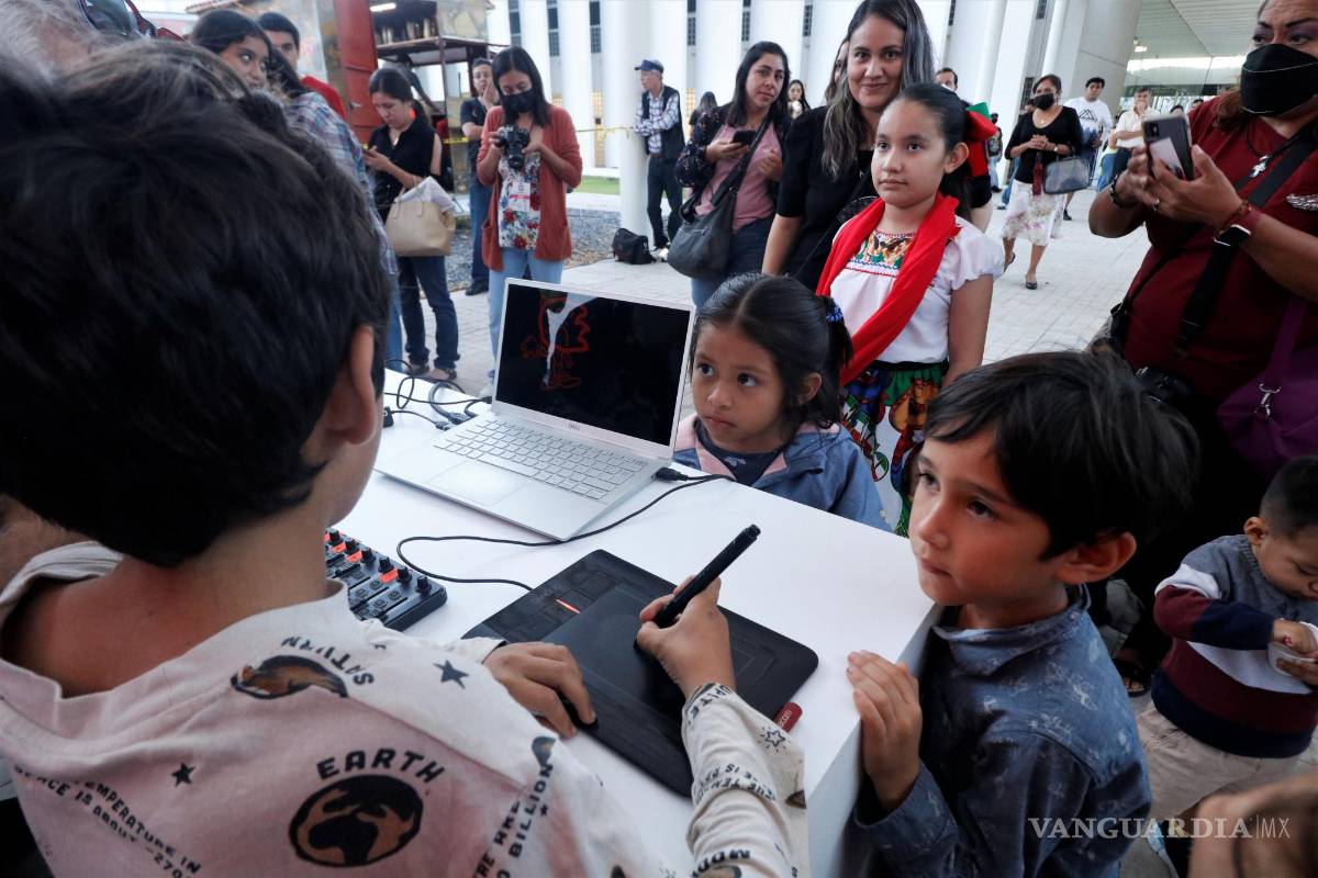 $!Con fusión de ilustración y música concluye la Feria Internacional del Libro Coahuila 2022
