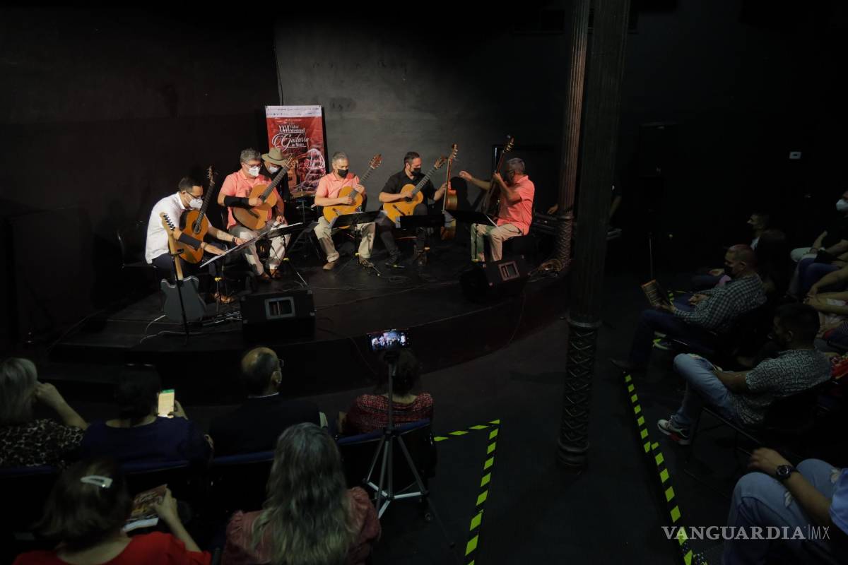 $!Presenta una ‘fantasía del rock’ el Ensamble de Guitarra de Cámara de Coahuila