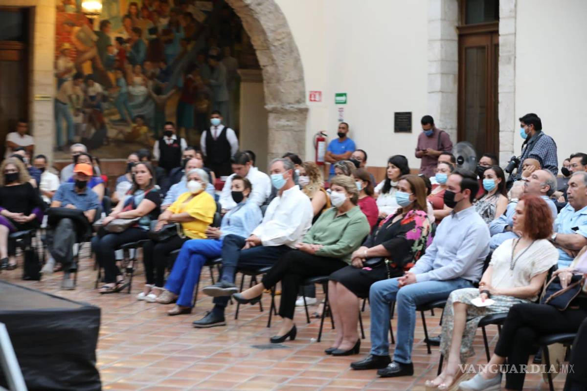 $!‘Entre cacomixtles y koalas’: Presentan libro sobre la discapacidad intelectual en el CECUVAR