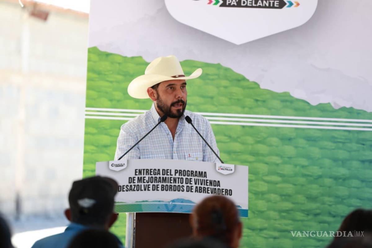 $!Autoridades de Saltillo y del Gobierno del Estado recorrieron las zonas beneficiadas, donde constataron las obras destinadas al almacenamiento de agua y al fortalecimiento de la infraestructura productiva.