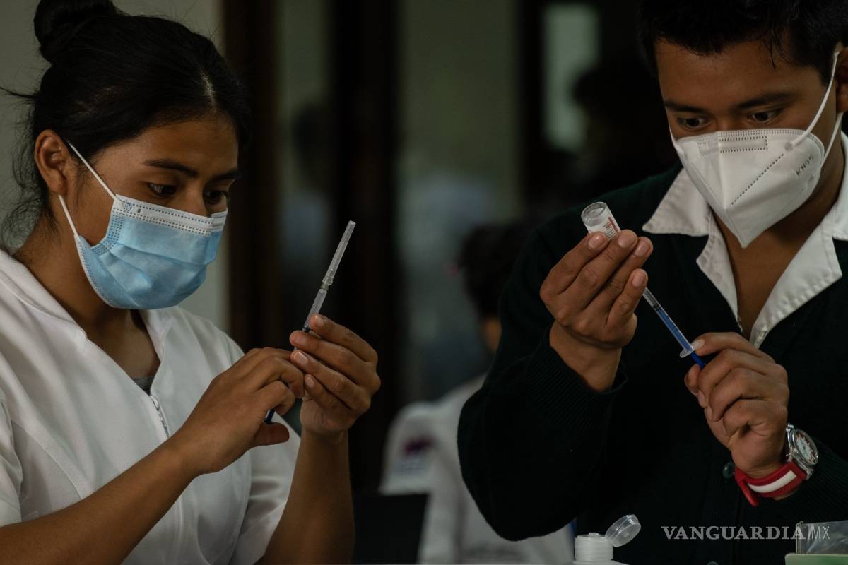 Inicia este martes vacunación antiCOVID de personal educativo en Nuevo León