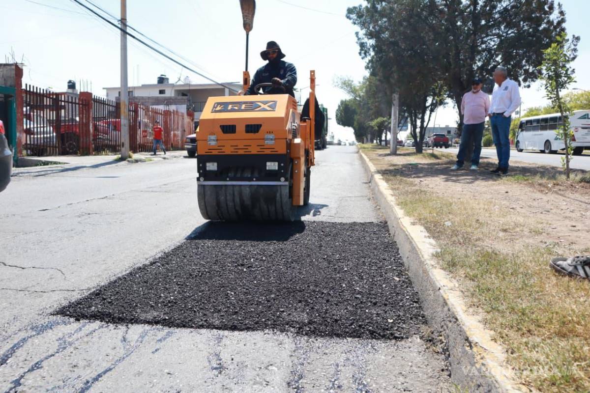 $!La Dirección de Infraestructura y Obra Pública refuerza la atención de calles y avenidas tras daños por lluvias recientes.