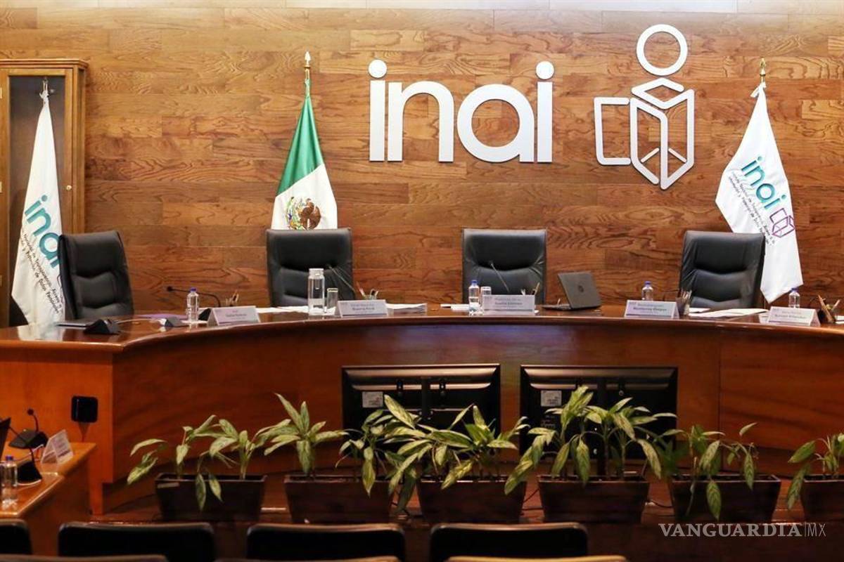 A un mes sin sesionar, se le juntan 3 mil recursos pendientes al INAI