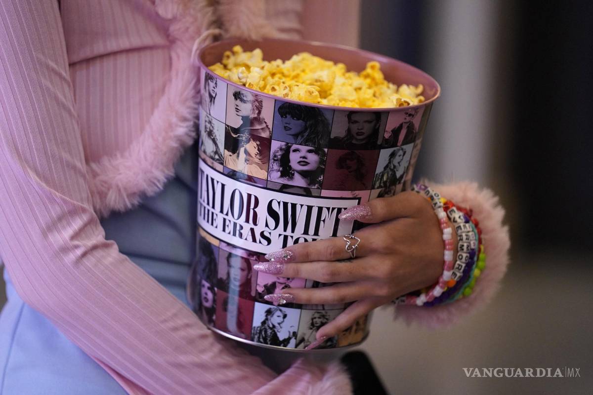 ¡Va a suceder otra vez! ‘Enloquecen’ fans por palomeras y vasos de Taylor Swift en cines... también de Saltillo