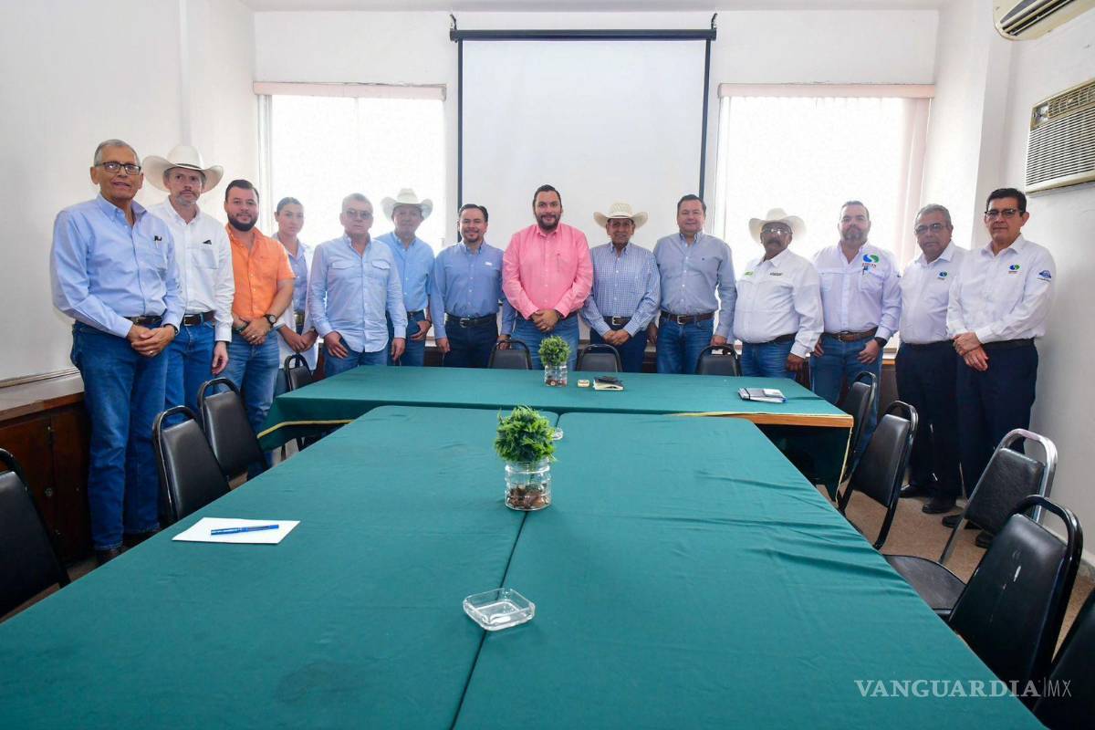 $!Autoridades estatales y municipales acordaron trabajar en conjunto por una infraestructura ganadera más competitiva.
