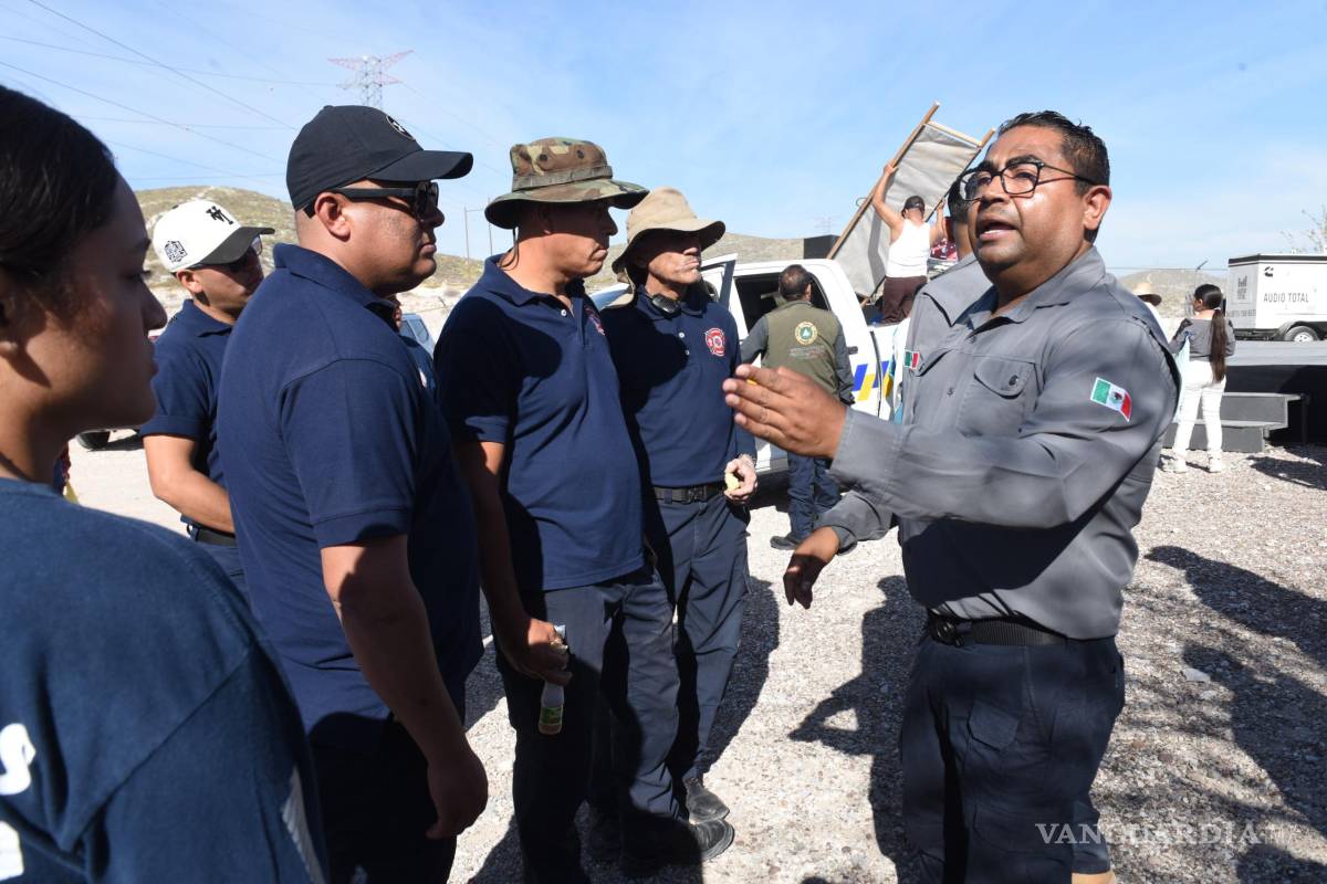 $!Autoridades municipales y cuerpos de seguridad coordinan acciones para proteger a los asistentes.