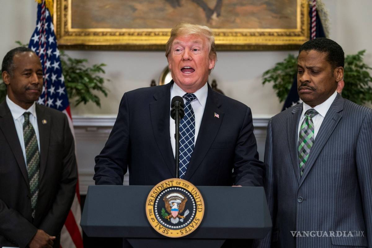 Llueven críticas a Donald Trump