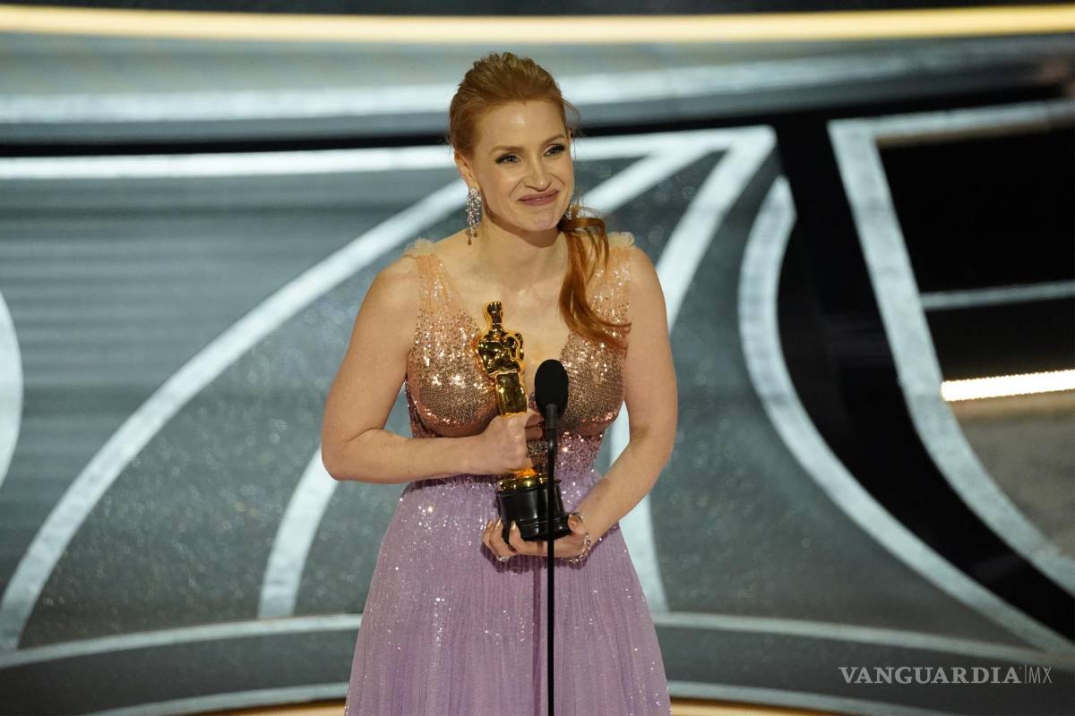 $!Jessica Chastain recibió el premio a Mejor Actriz por su papel en The Eyes of Tammy Faye.