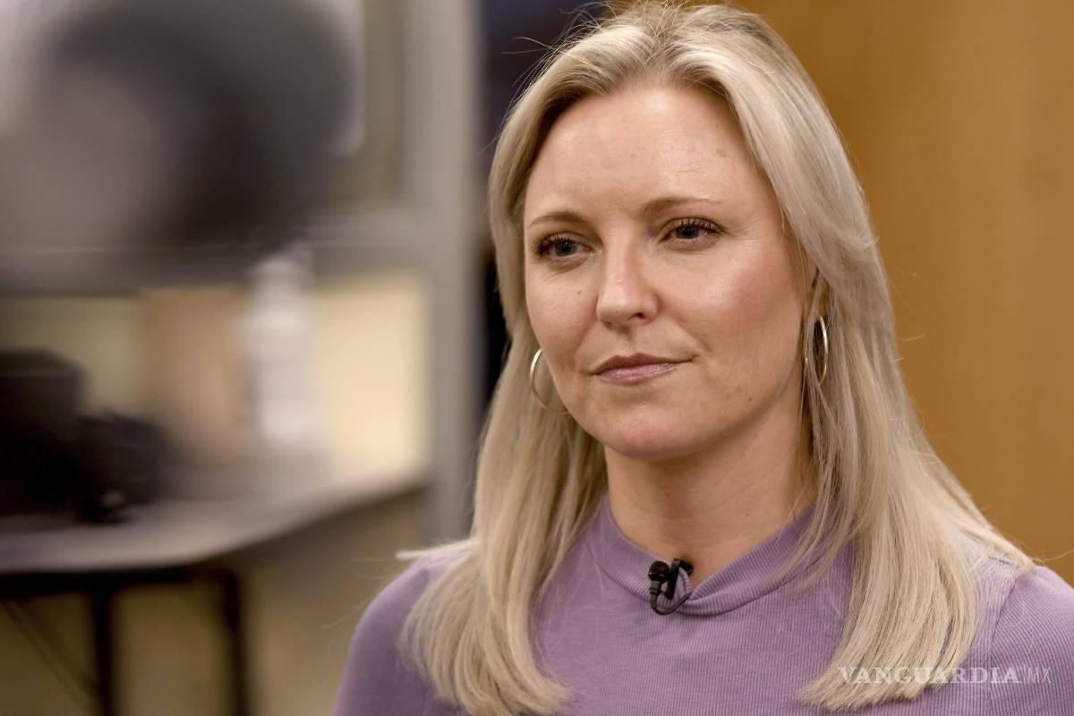 $!Heather Martin sobreviviente del tiroteo en la escuela secundaria Columbine se escondió con otros 60 estudiantes en una oficina barricada durante el ataque.