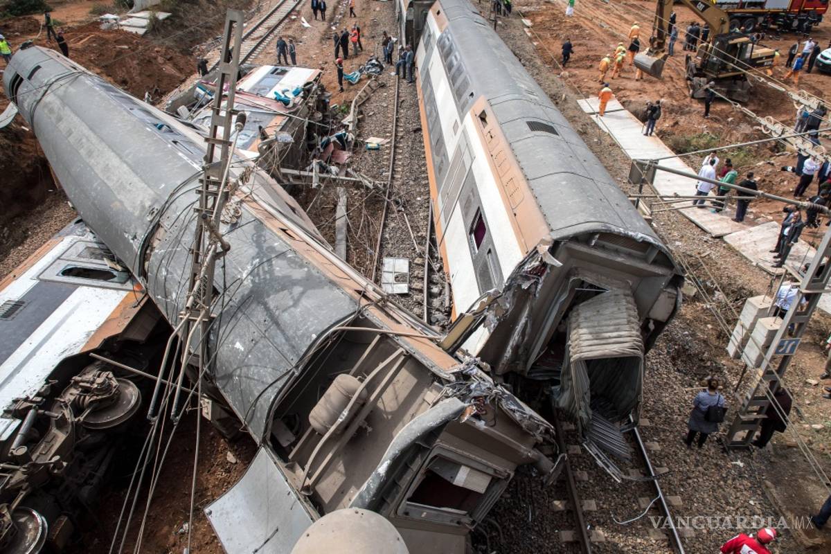 Al menos 6 muertos y 86 heridos al descarrilarse tren de pasajeros en Marruecos