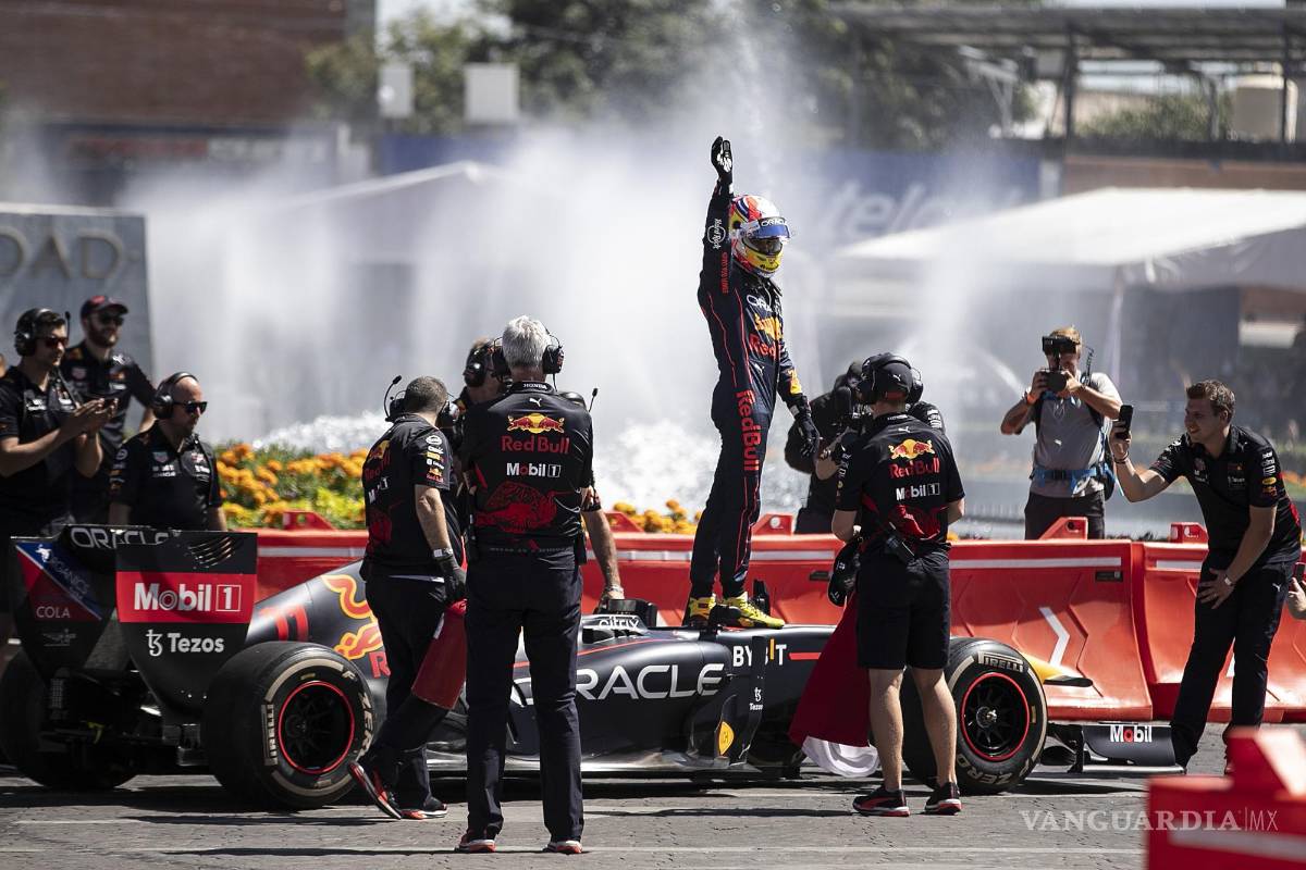 $!El piloto mexicano Sergio “Checo” Pérez deleitó a sus seguidores en su natal Guadalajara.