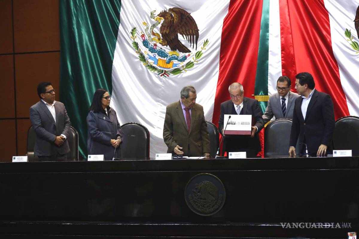 Primer presupuesto de AMLO prevé gasto de 5.7 billones y crecimiento de 2.0 del PIB